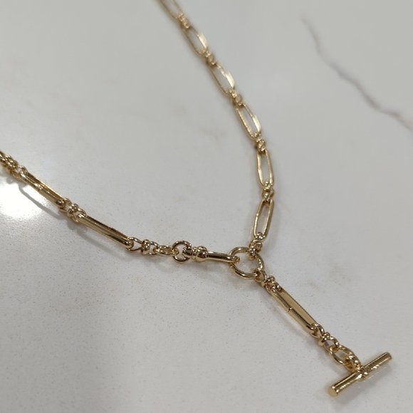 Ann Taylor Gold Link Necklace With Bar Charm - Picture 3 of 7